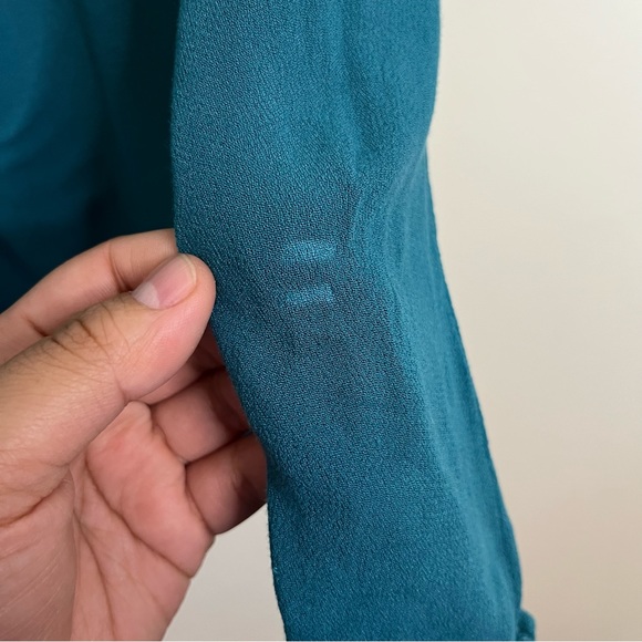 Torrid Dark Teal Criss Cross 3/4 Sleeves Blouse Size 1X Women - Picture 10 of 11